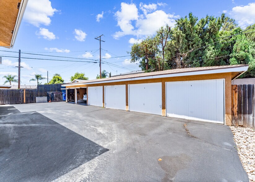 More Photos Of 449 Melody Ln, Placentia Apartments For Sale