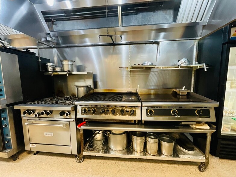 More Photos Of 439 Pittsfield Rd, Lenox Freestanding For Sale