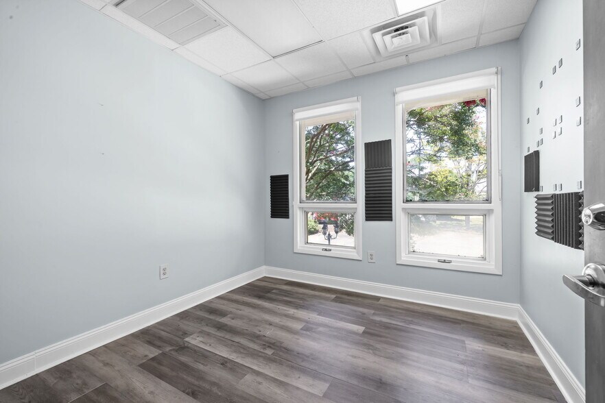 More Photos Of 1152 Executive Cir, Cary Medical For Lease