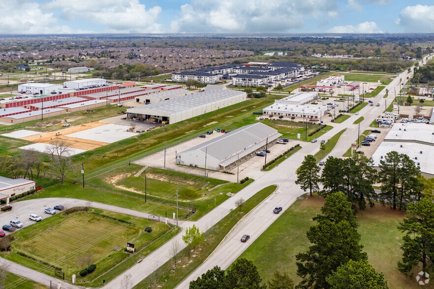 More Photos Of 16333 Mueschke Rd, Cypress Flex For Lease