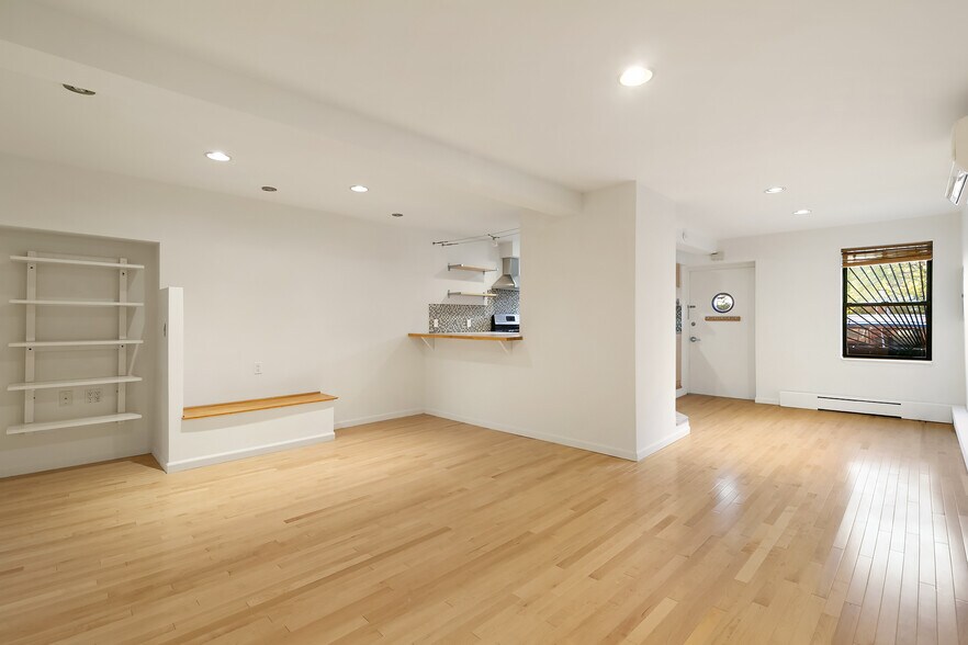 More Photos Of 19 Carroll St, Brooklyn Apartments For Sale