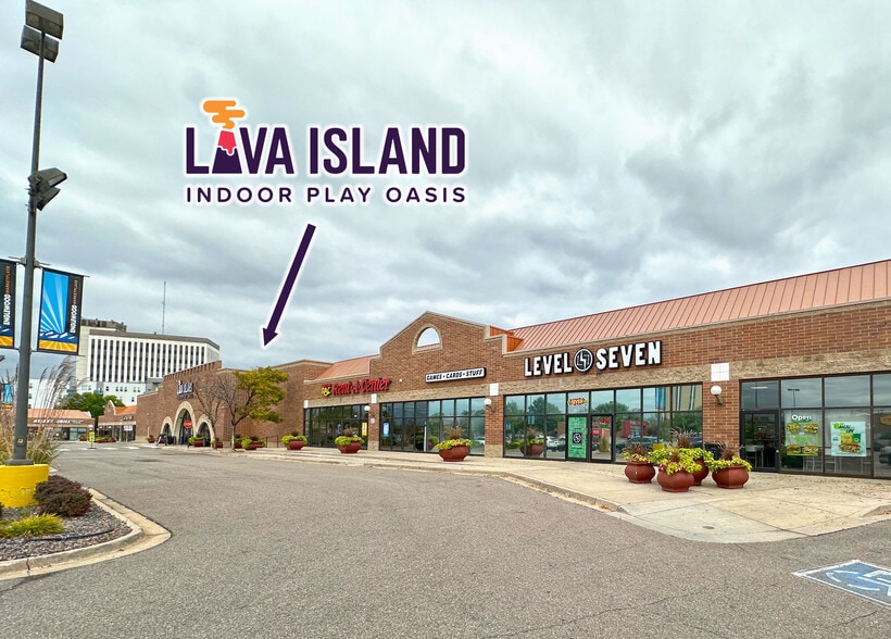 Primary Photo Of 137-145 W Hampden St, Englewood Unknown For Lease