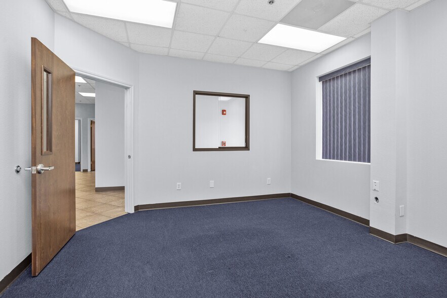 More Photos Of 1207 N Fm 3083 Rd, Conroe Distribution For Lease