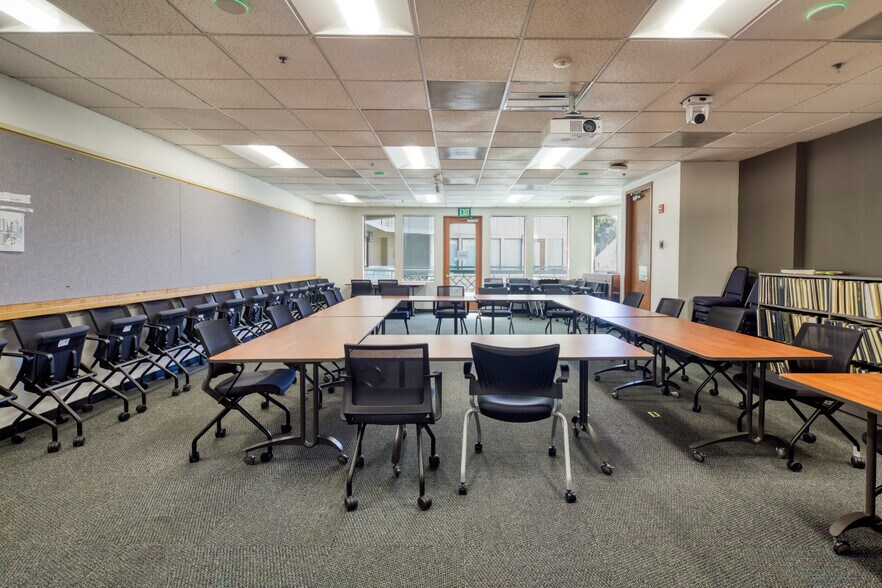 More Photos Of 1936 University Ave, Berkeley Office For Sale