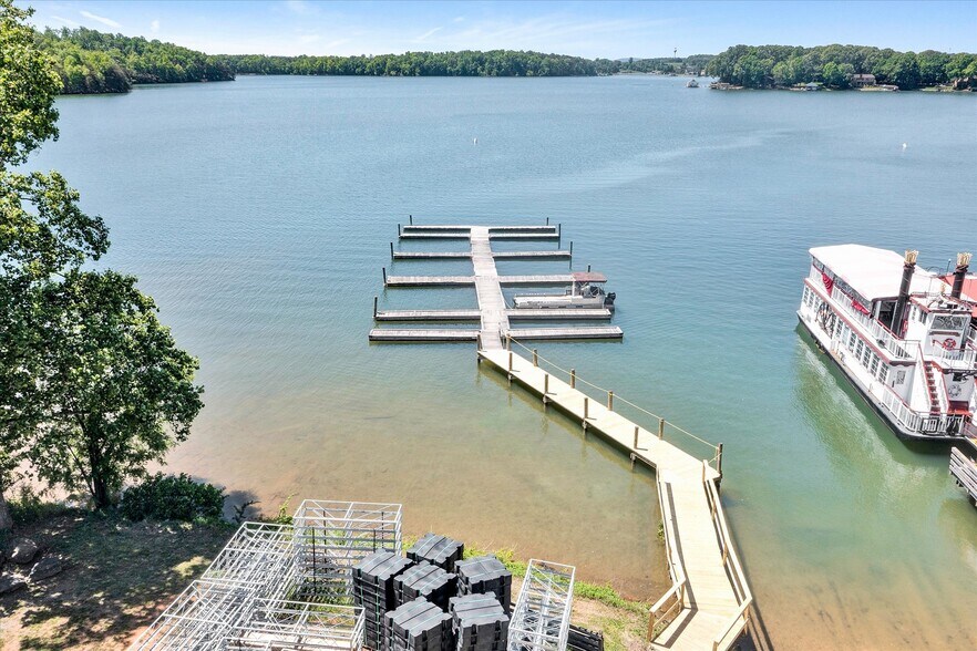 More Photos Of 3619 Airport Rd, Moneta Marina For Sale