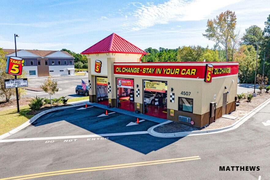 Primary Photo Of 4507 Main St, Shallotte Auto Repair For Sale