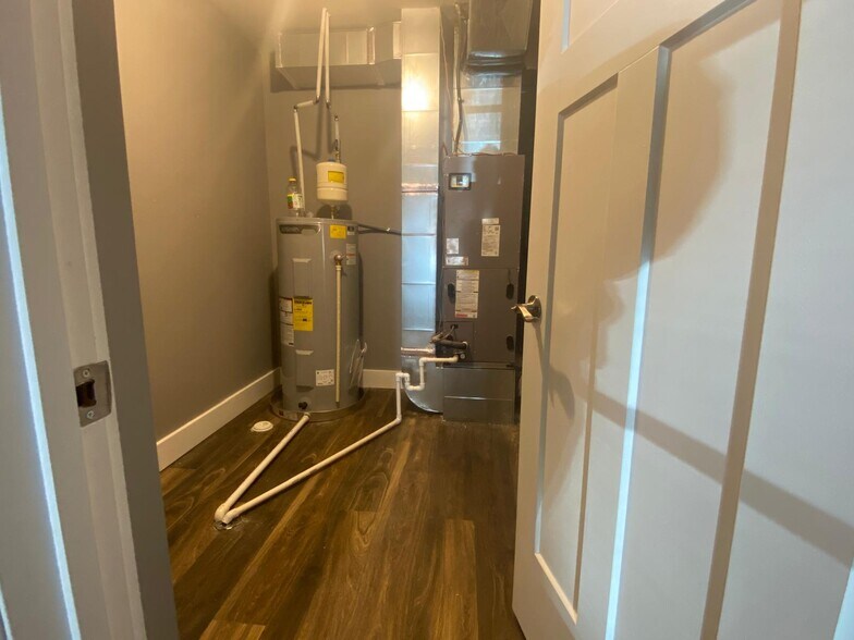 More Photos Of , Cincinnati Multifamily For Sale