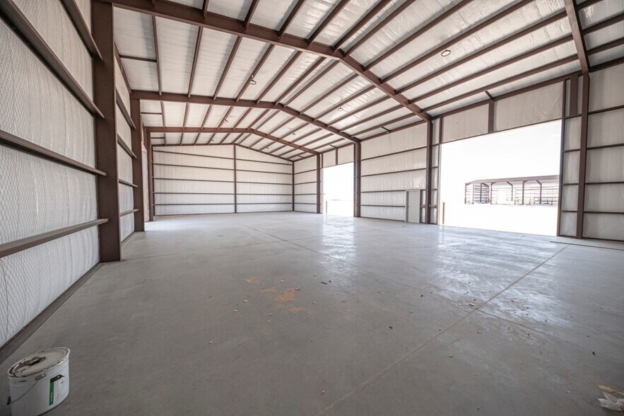 More Photos Of 16751 W Basin St, Odessa Warehouse For Lease