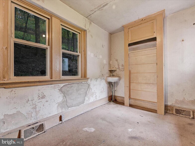 More Photos Of 45 Main St, Pottsville Religious Facility For Sale