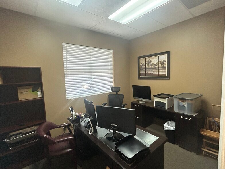 More Photos Of 180 Pine Ave N, Oldsmar Office For Lease