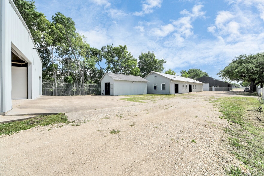 More Photos Of 12024 Alief Clodine Rd, Houston Light Distribution For Sale