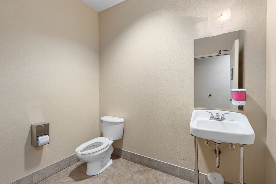 More Photos Of 10 Chapel Hill Dr, Brighton Religious Facility For Sale