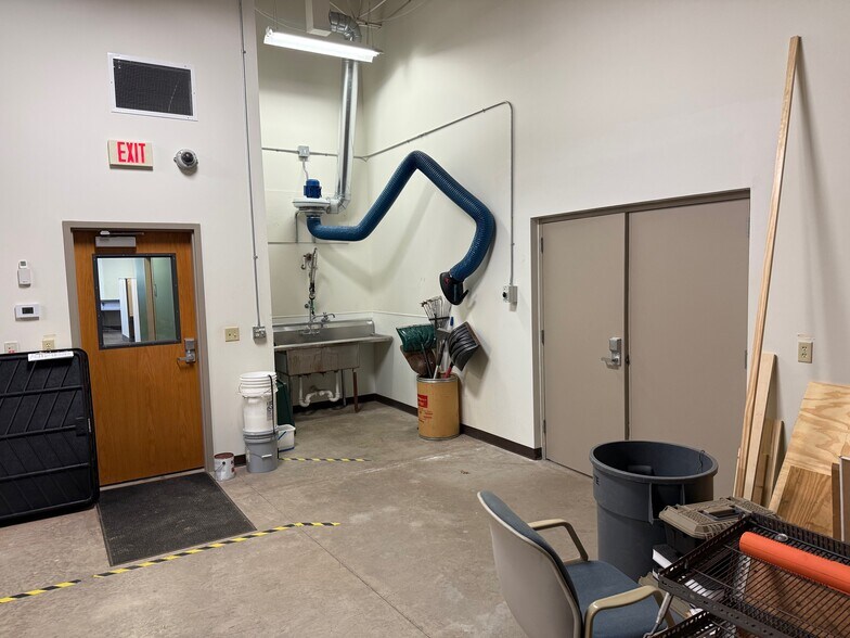 More Photos Of 2777 Prairie Dr, River Falls Office For Sale