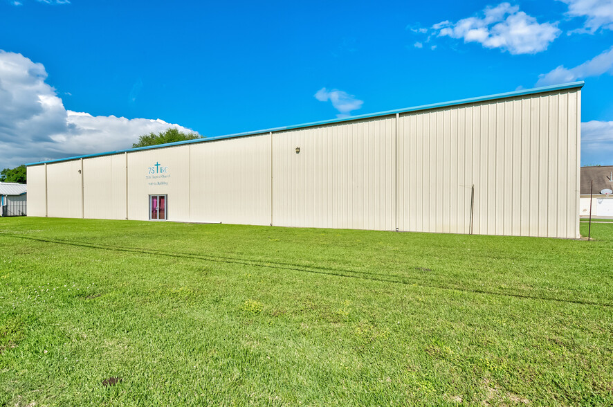 Primary Photo Of 708 Nederland Ave, Nederland Distribution For Lease