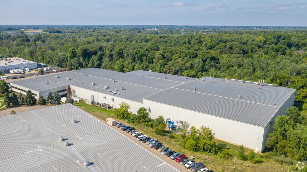 More Photos Of 3195 Wilson Dr NW, Grand Rapids Manufacturing For Lease
