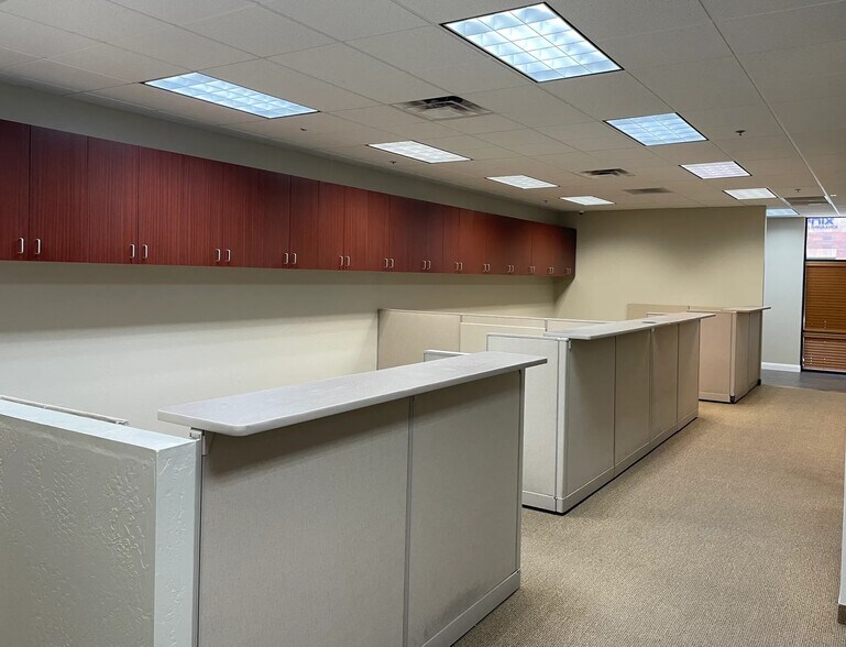 More Photos Of 20819 N Cave Creek Rd, Phoenix Office For Lease