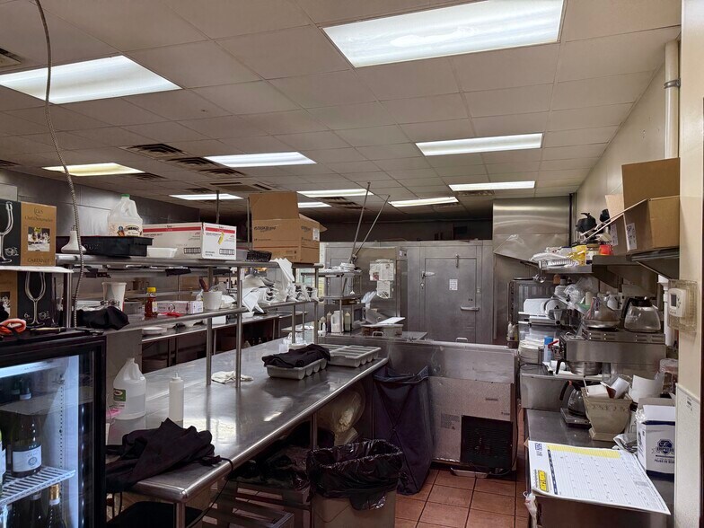 More Photos Of 421 Penn Ave, West Reading Restaurant For Sale