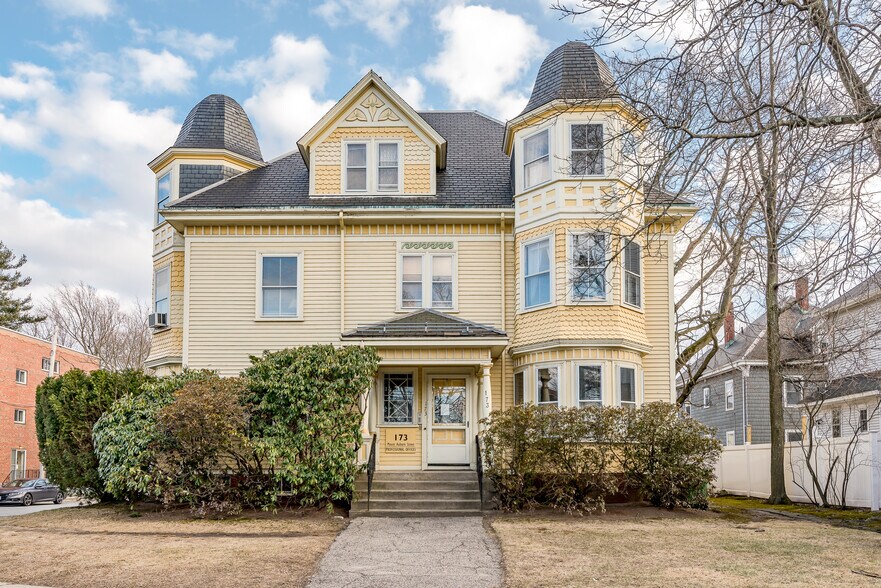 Primary Photo Of 173 Mount Auburn St, Watertown Medical For Sale