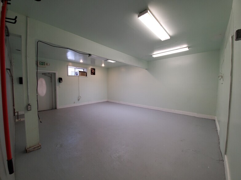 More Photos Of 3414 W Washington Blvd, Los Angeles Storefront Retail Residential For Sale