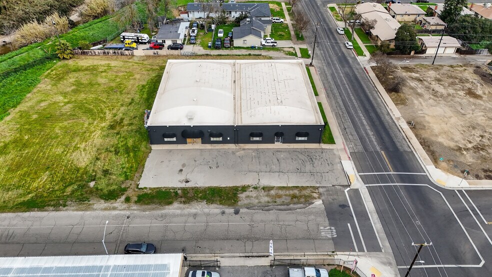 More Photos Of 1505-1507 W 18th St, Merced Warehouse For Lease