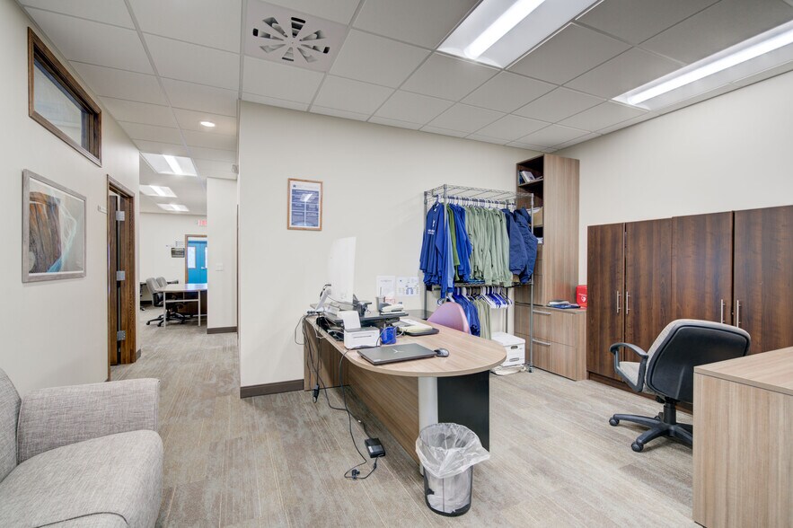 More Photos Of 351 Evergreen Dr, Bozeman Office For Sale