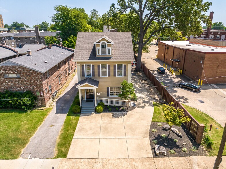 Primary Photo Of 40 S Idlewild St, Memphis Office For Sale