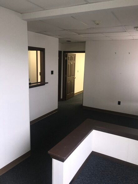 More Photos Of 227 N Jefferson St, New Castle Medical For Sale