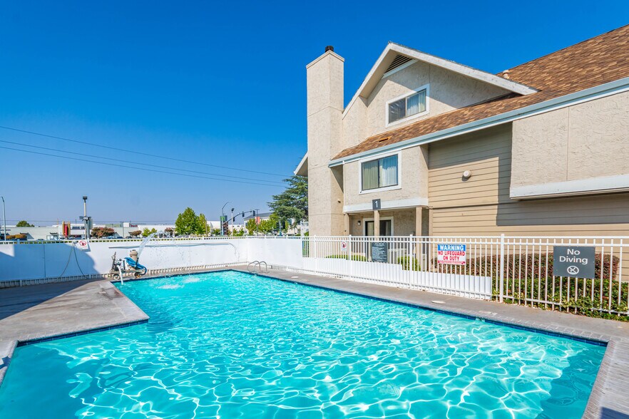 More Photos Of 1530 Howe Ave, Sacramento Hotel For Sale