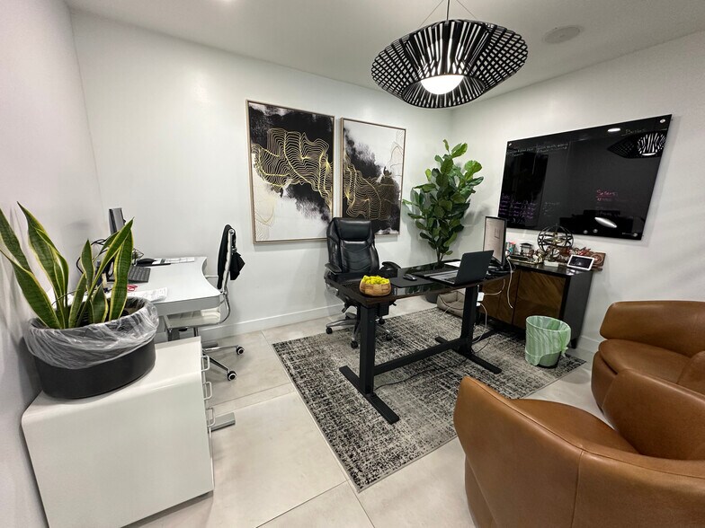 More Photos Of 2573-2579 University Ave, San Diego Storefront Retail Residential For Lease