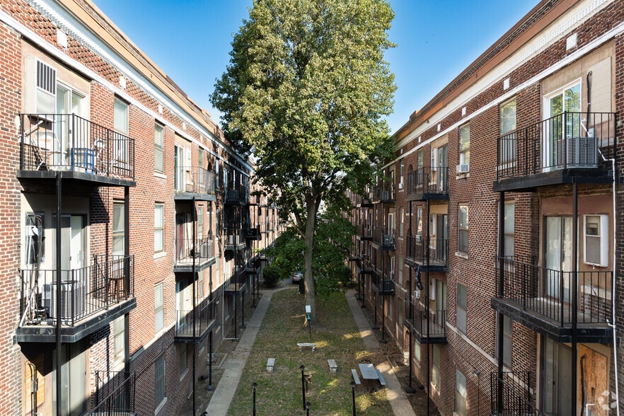 More Photos Of 5457 Delmar Blvd, Saint Louis Apartments For Lease