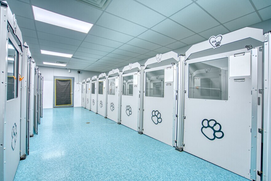 More Photos Of 1651 Skyway Dr, Longmont Warehouse For Sale