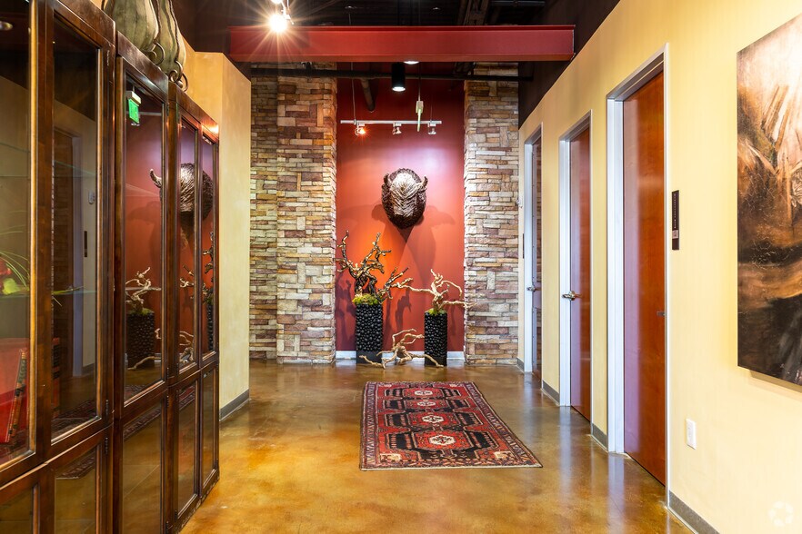 More Photos Of 1000 Texan Trl, Grapevine Office For Lease