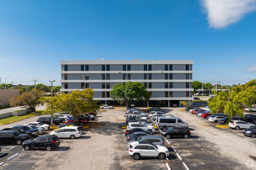 More Photos Of 111 NW 183rd St, Miami Unknown For Lease