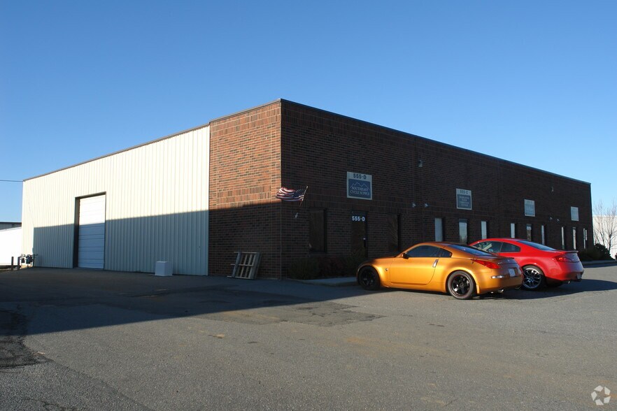 More Photos Of 555 NW Pitts School Rd, Concord Warehouse For Lease