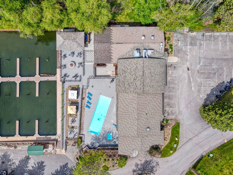 More Photos Of 180 Vista Ln, Bigfork General Retail For Sale