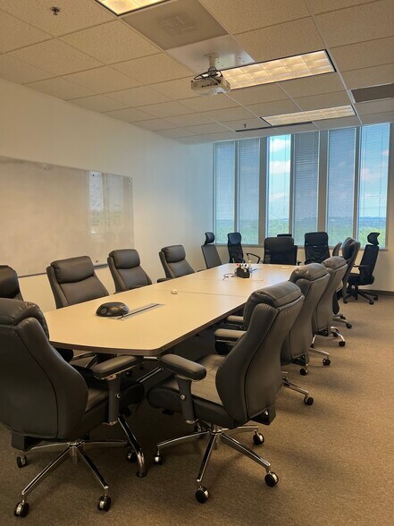More Photos Of 5730 Oakbrook Pky, Norcross Distribution For Lease