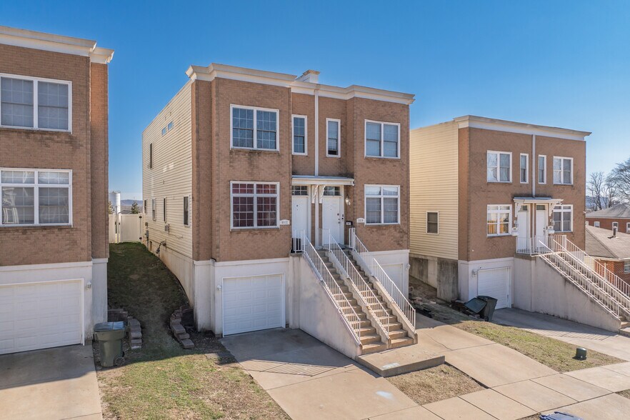 More Photos Of , Saint Louis Multifamily For Sale