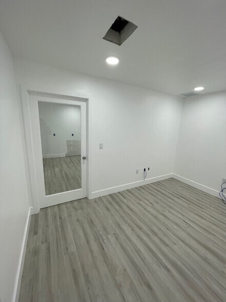More Photos Of 355 Tortoise View Dr, Satellite Beach Warehouse For Lease