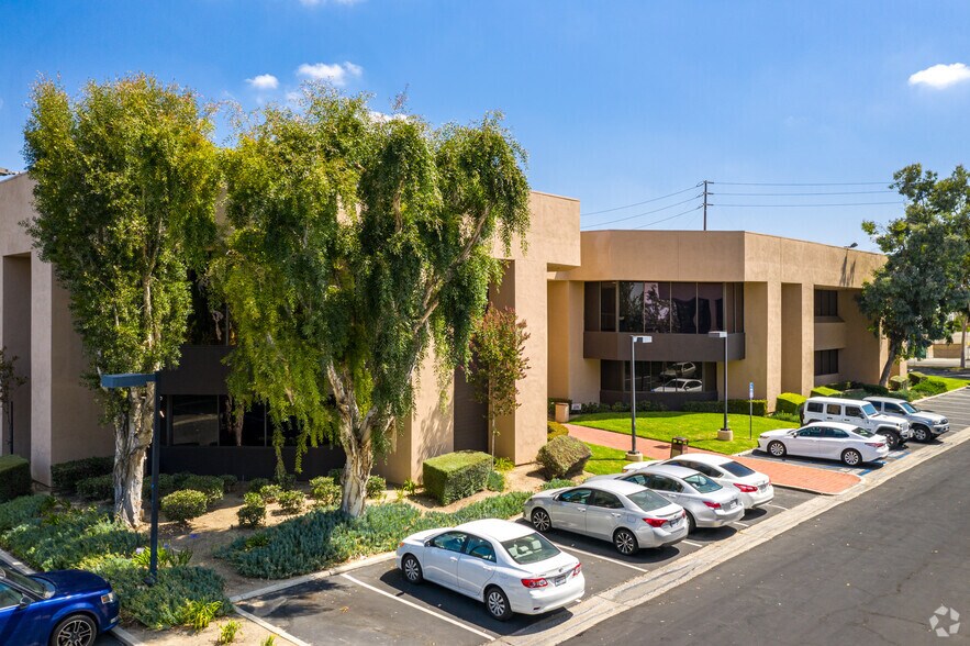 More Photos Of 1661 N Raymond Ave, Anaheim Unknown For Lease