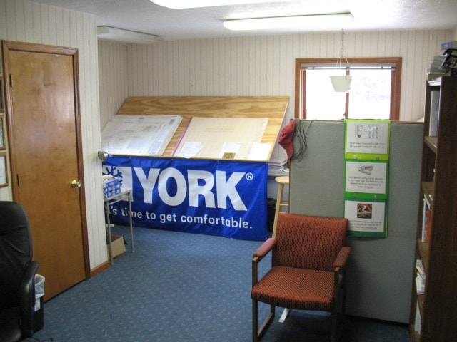 More Photos Of 318 E Broadway St, Shelbyville Light Manufacturing For Sale