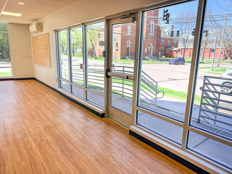 More Photos Of 316 Flynn Ave, Burlington Apartments For Lease