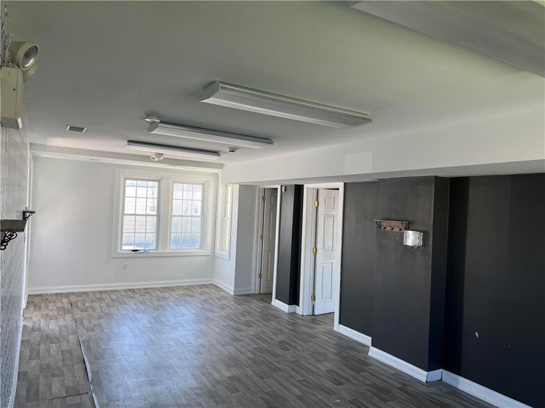 More Photos Of 2321 Macarthur Rd, Whitehall Freestanding For Lease