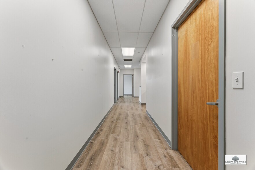More Photos Of 456 Chestnut St, Lakewood Office For Lease