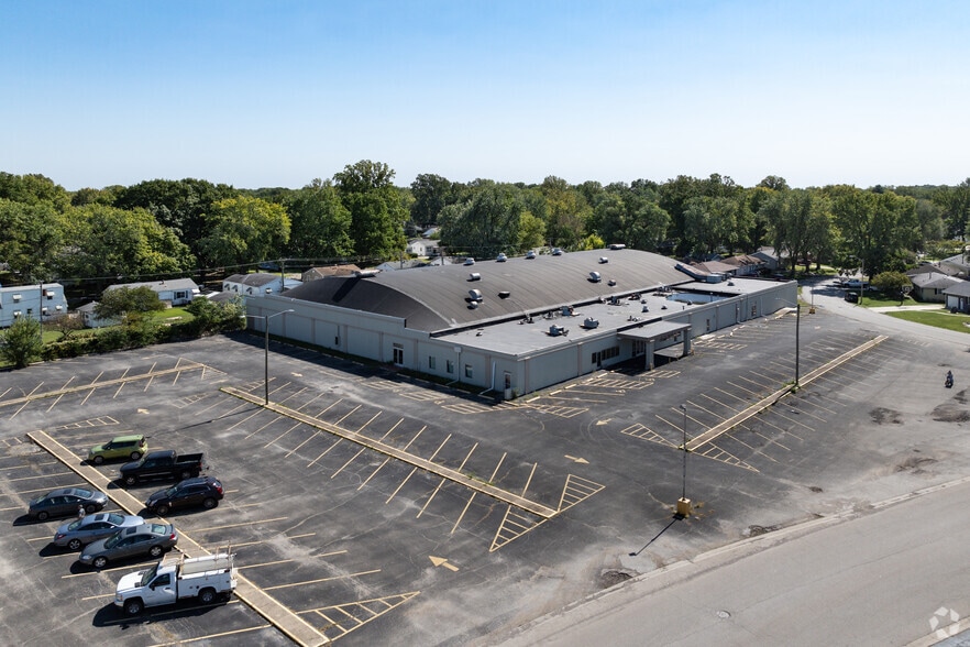 More Photos Of 3220 Stanton St, Springfield Storefront For Sale