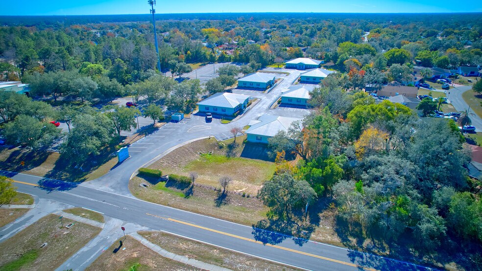 More Photos Of 8344-8346 Forest Oaks Blvd, Spring Hill Medical For Sale