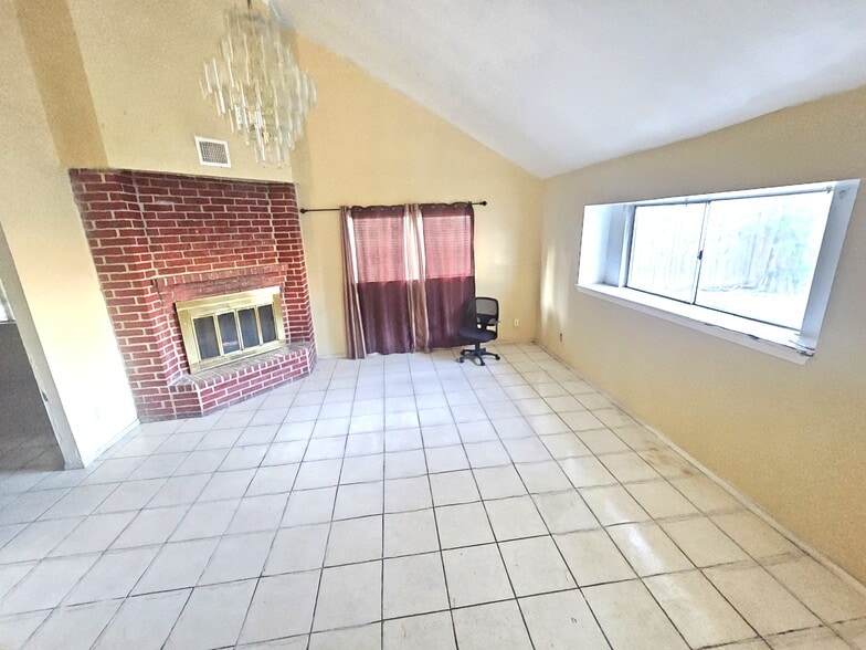 More Photos Of 2131 Campbell Rd, Houston Schools For Sale