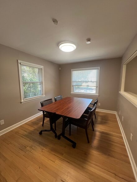 More Photos Of 537 Folly Rd, Charleston Medical For Lease