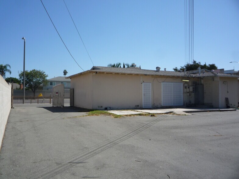 More Photos Of 1645 S Euclid St, Anaheim Light Distribution For Sale