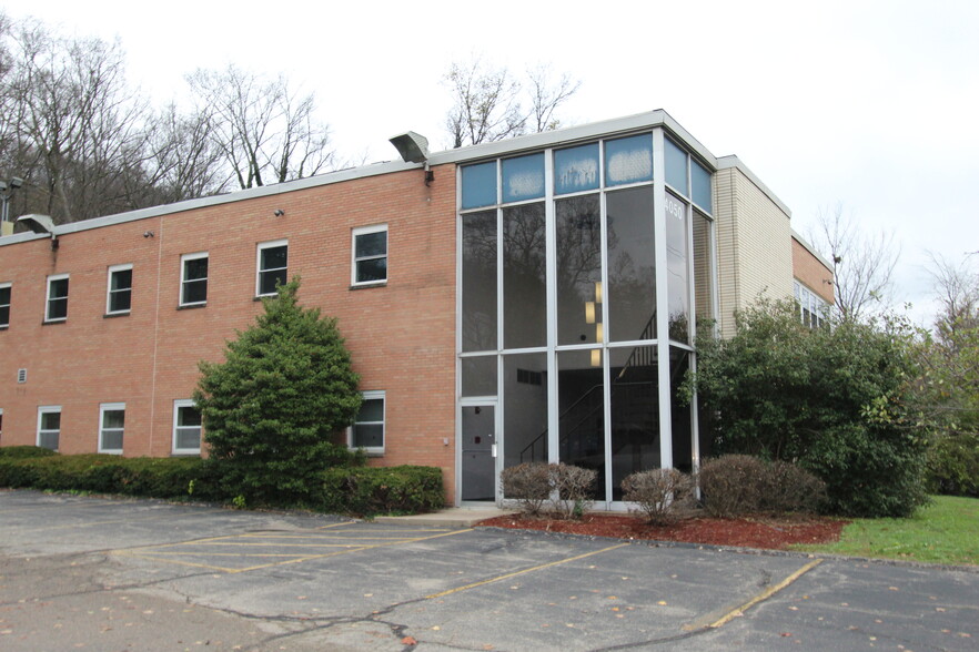 Primary Photo Of 4050 River Rd, Cincinnati Office For Sale