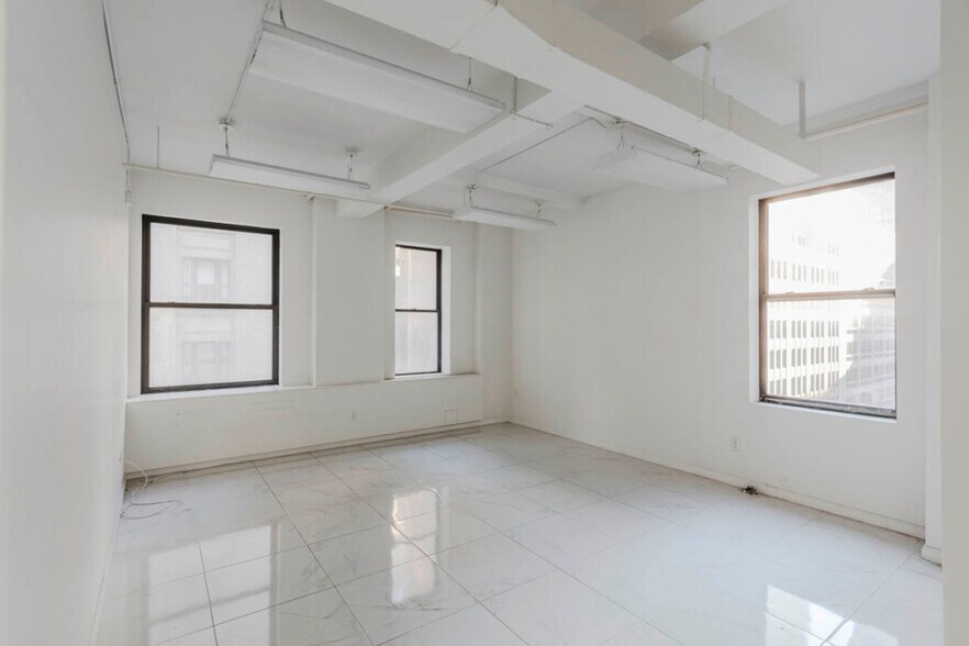 More Photos Of 32 W 39th St, New York Loft Creative Space For Lease